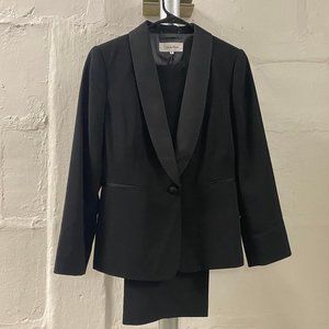 Calvin Klein suit, size 8P NEVER WORN